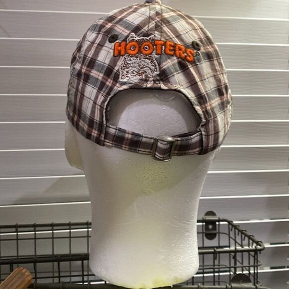 Hooters Plaid Baseball Hat Top of The World 100% cotton Embroidered Rare HTF - Picture 14 of 14